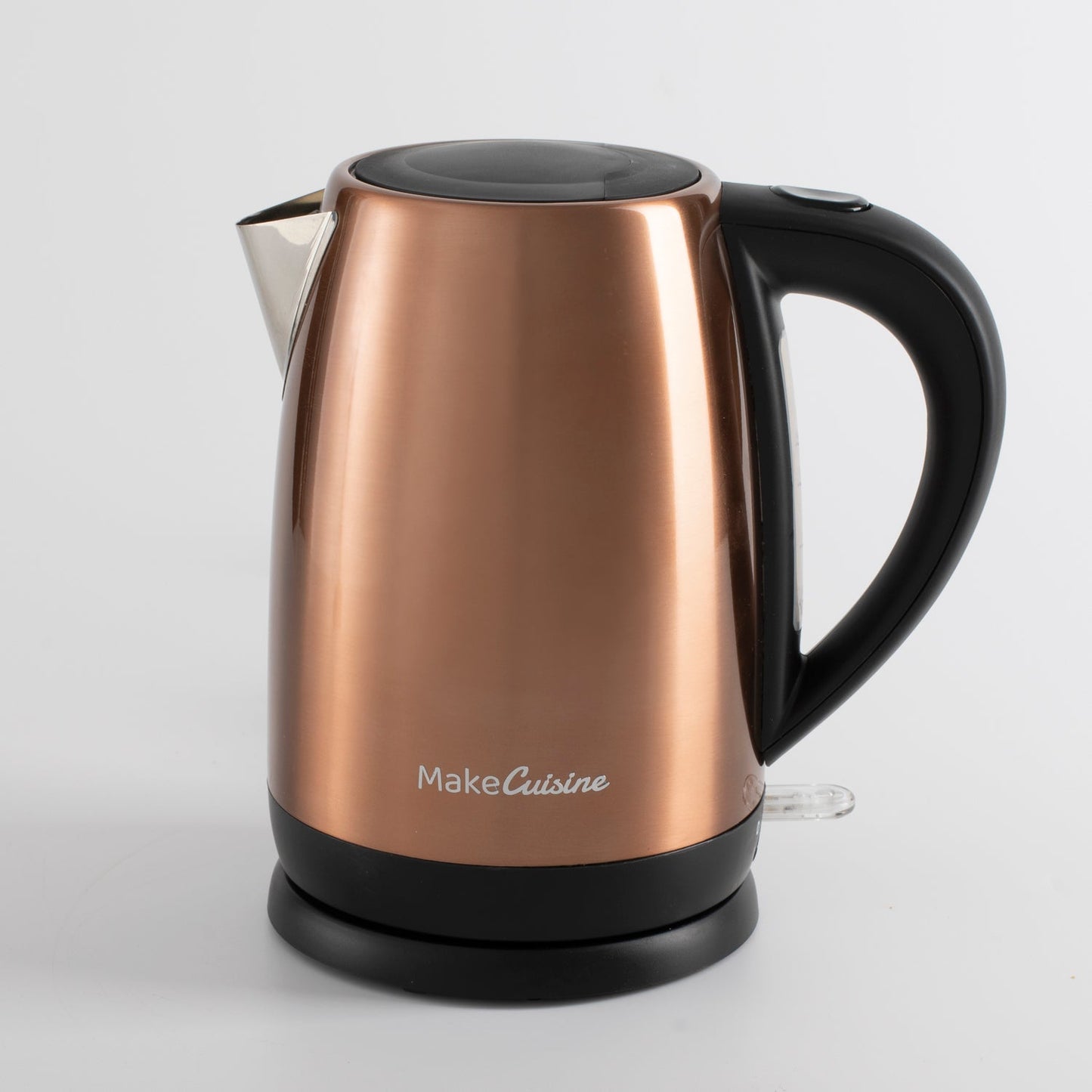 Hervidor Retro de agua eléctrico. Kettle Diseño Vintage color Copper Tech. 2200 W. Base giratoria de 360 grados con cuerpo inalámbrico. Elemento calefactor oculto. 1.7 Litros de agua. Cuerpo Acero Inox. Boquilla Acero Inox. Ebullición rápida. Indicador transparente de nivel. Tapa con Botón Apertura.